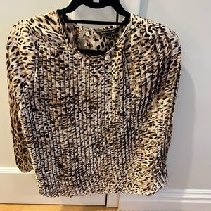 Banana Republic Women’s long sleeve pleated top